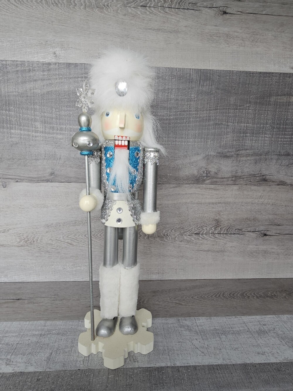 Snow King Nutcracker Holiday Decor 18" Tall Pier Imports 2011 Rare Winter